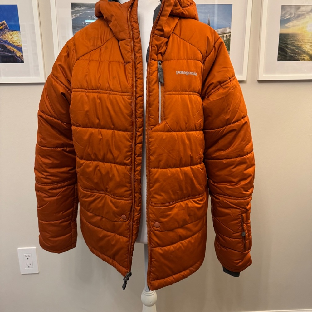 BOYS EUC Patagonia Pine Grove Puffer Coat SIZE XXL (16-18) Orange